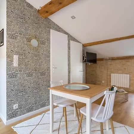 Like - Saint Nizier Appartement
